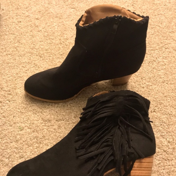 Bohemian Fringe Black Vegan Suede Ankle Boots - Picture 8 of 9